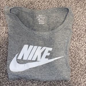 Nike tshirt